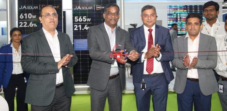 WORLD’S LARGEST MANUFACTURER OF ARCS (AUTOMATIC ROBOTIC CLEANING SYSTEM) FOR SOLAR PANELS – SOL-BRIGHT INTRODUCES GEN.6 ROBOT AT RENEWABLE ENERGY INDIA EXPO